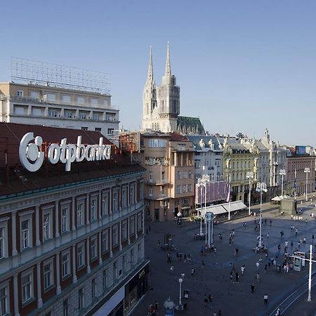 Studio Apartment With A View Of Ban Jelacic Square ザグレブ エクステリア 写真