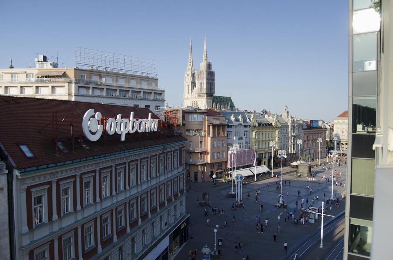 Studio Apartment With A View Of Ban Jelacic Square ザグレブ エクステリア 写真