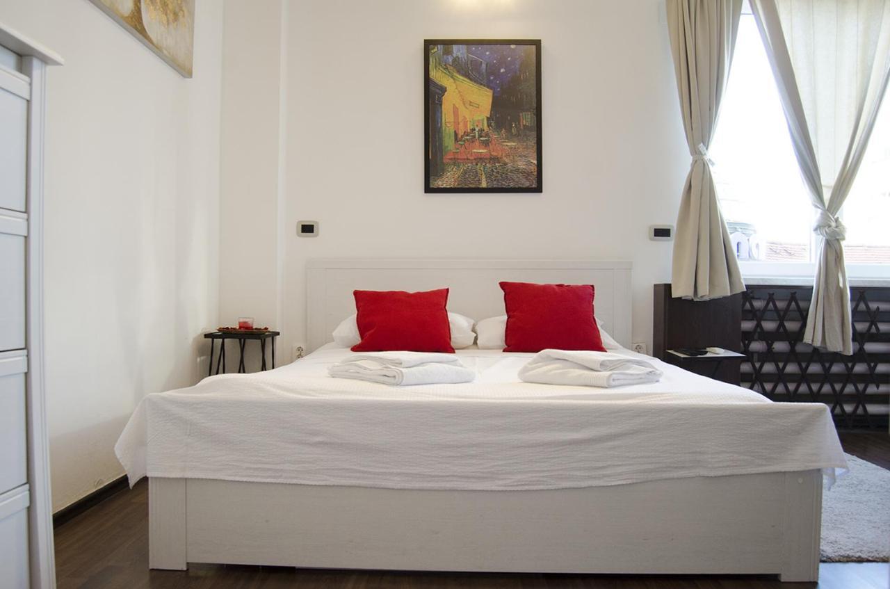 Studio Apartment With A View Of Ban Jelacic Square ザグレブ エクステリア 写真